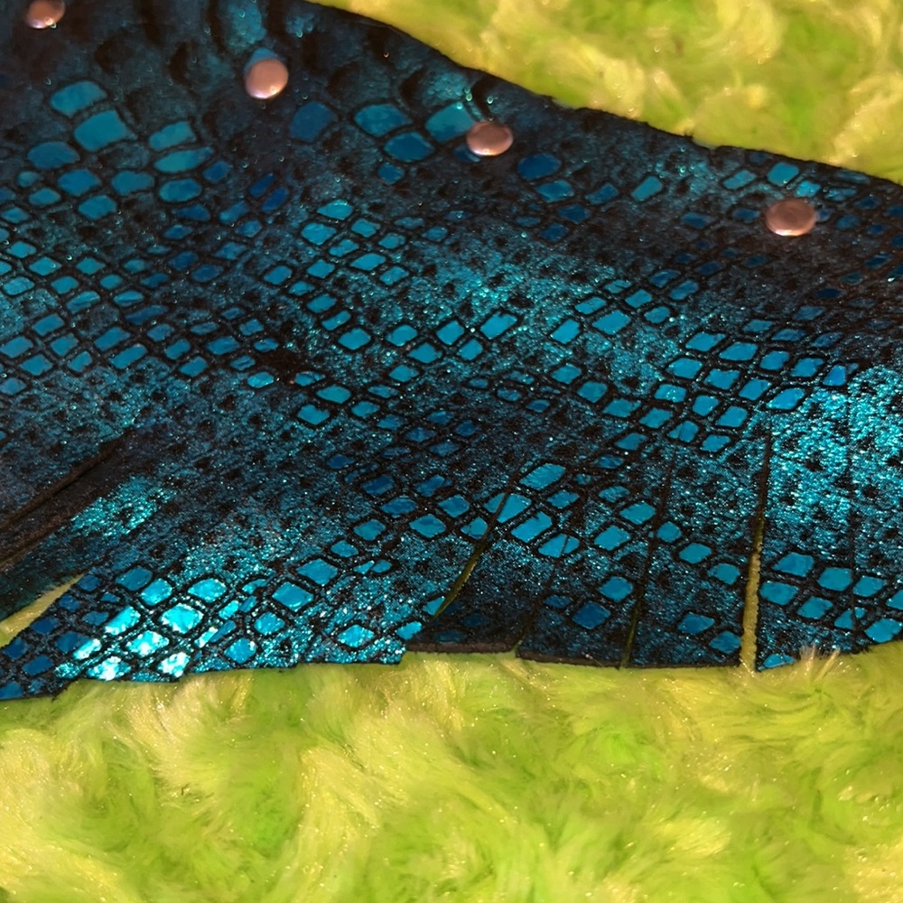 Blue mermaid necklace - Picture 11 of 12
